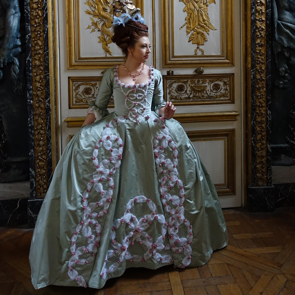 Evening Gown - Suknia w stylu rokokowym, inspirowana garderobą