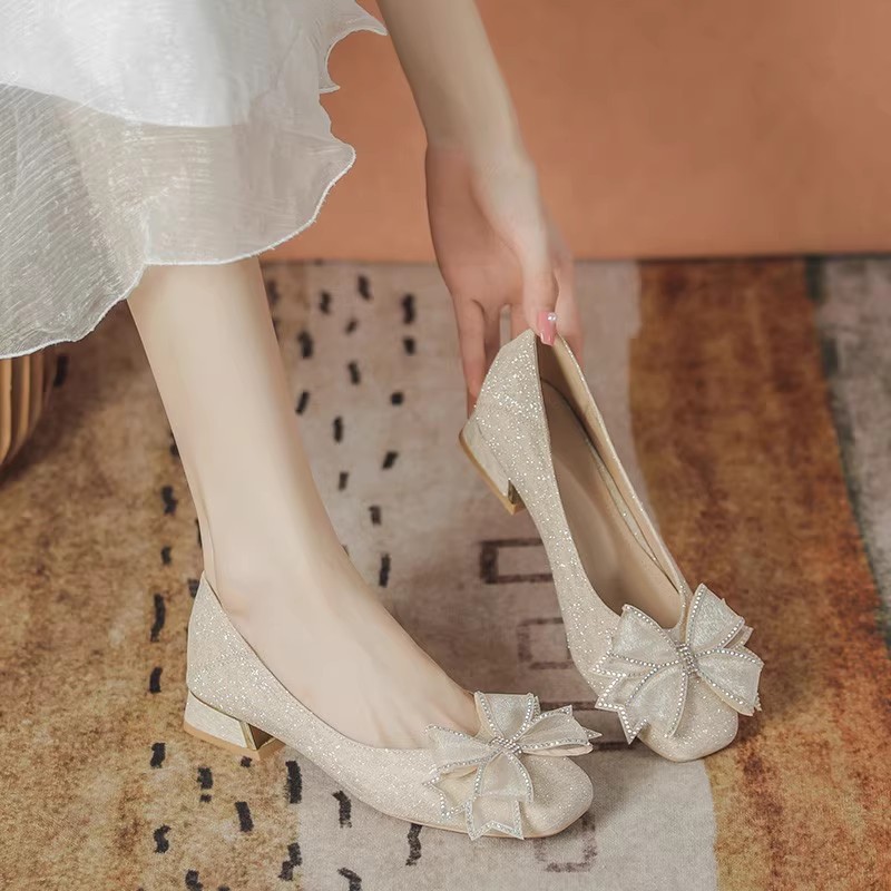 Damskie buty ślubne na jesień  – Womens Heels recenzja i cena